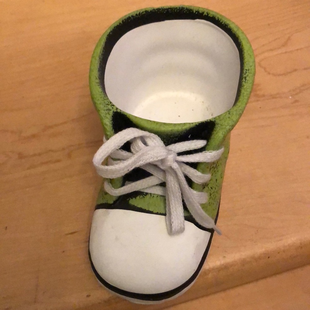 Running shoe potter - Picture 3 of 4
